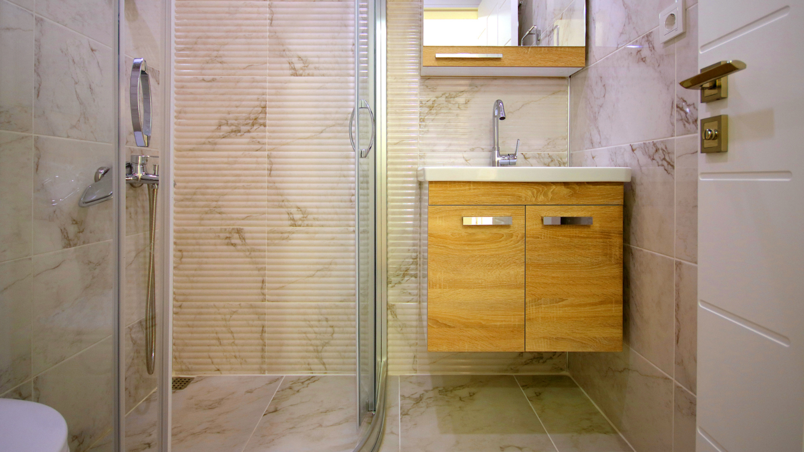 עיצוב מקלחת קטנה